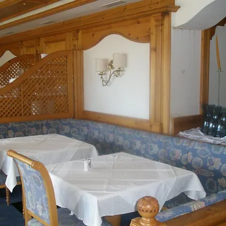 Rier Hotel