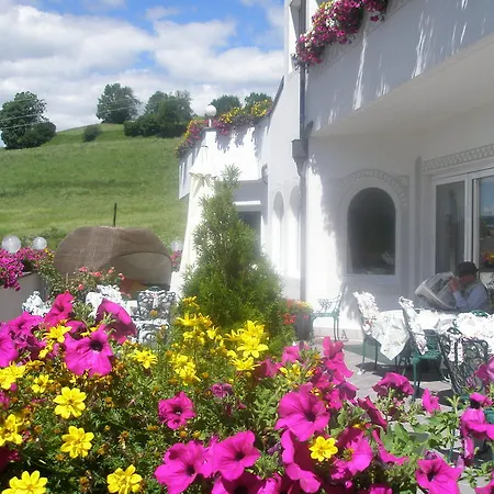 Rier Hotel